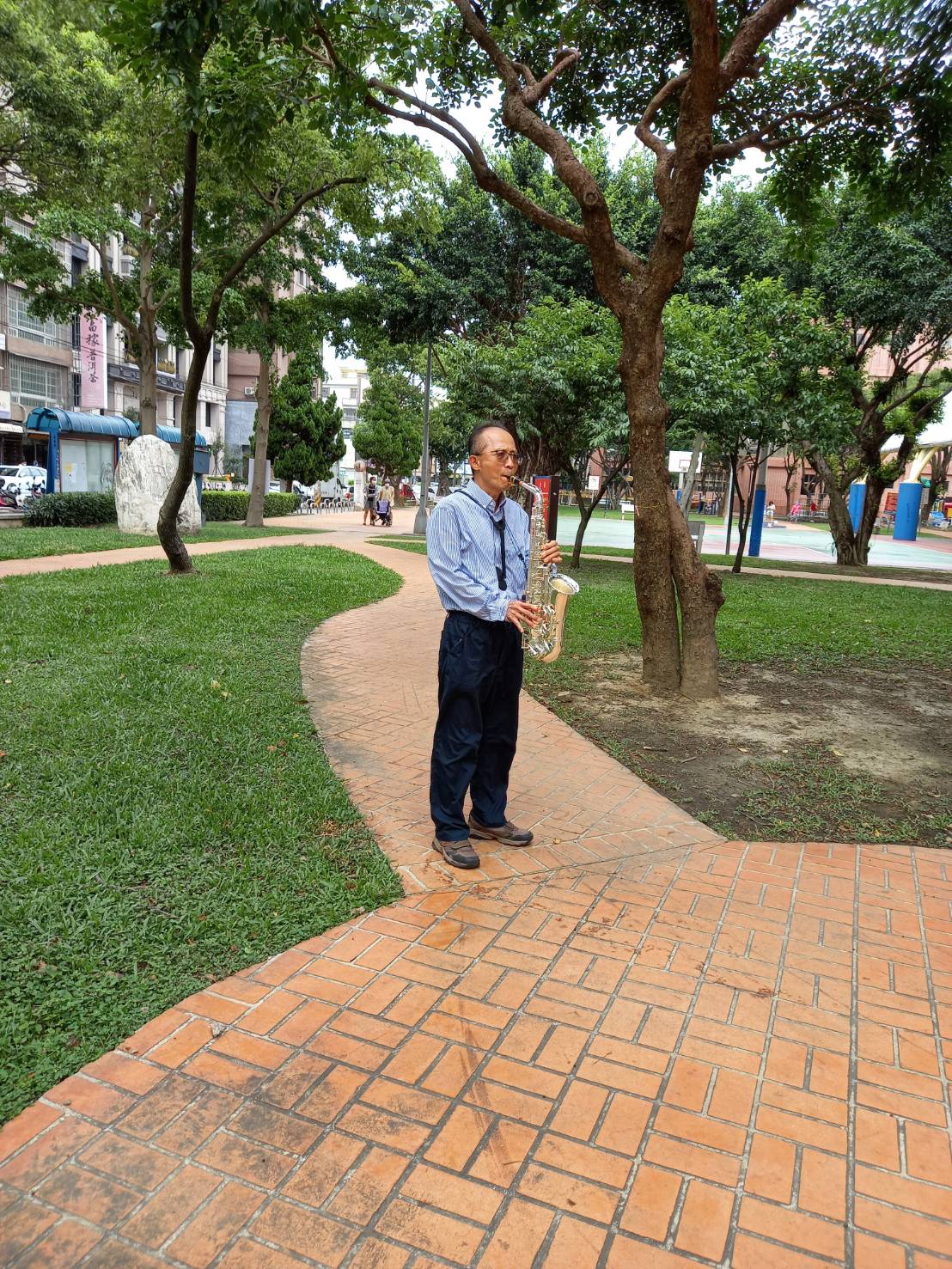 鍾鴻源