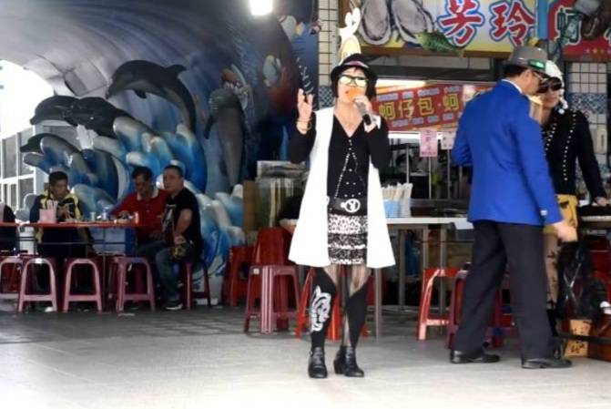 李麗華